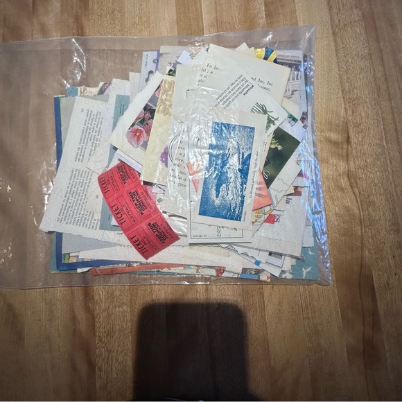 Vintage Ephemera Collection OVER 200 PIECES- Lot 1 - Picture 5 of 6